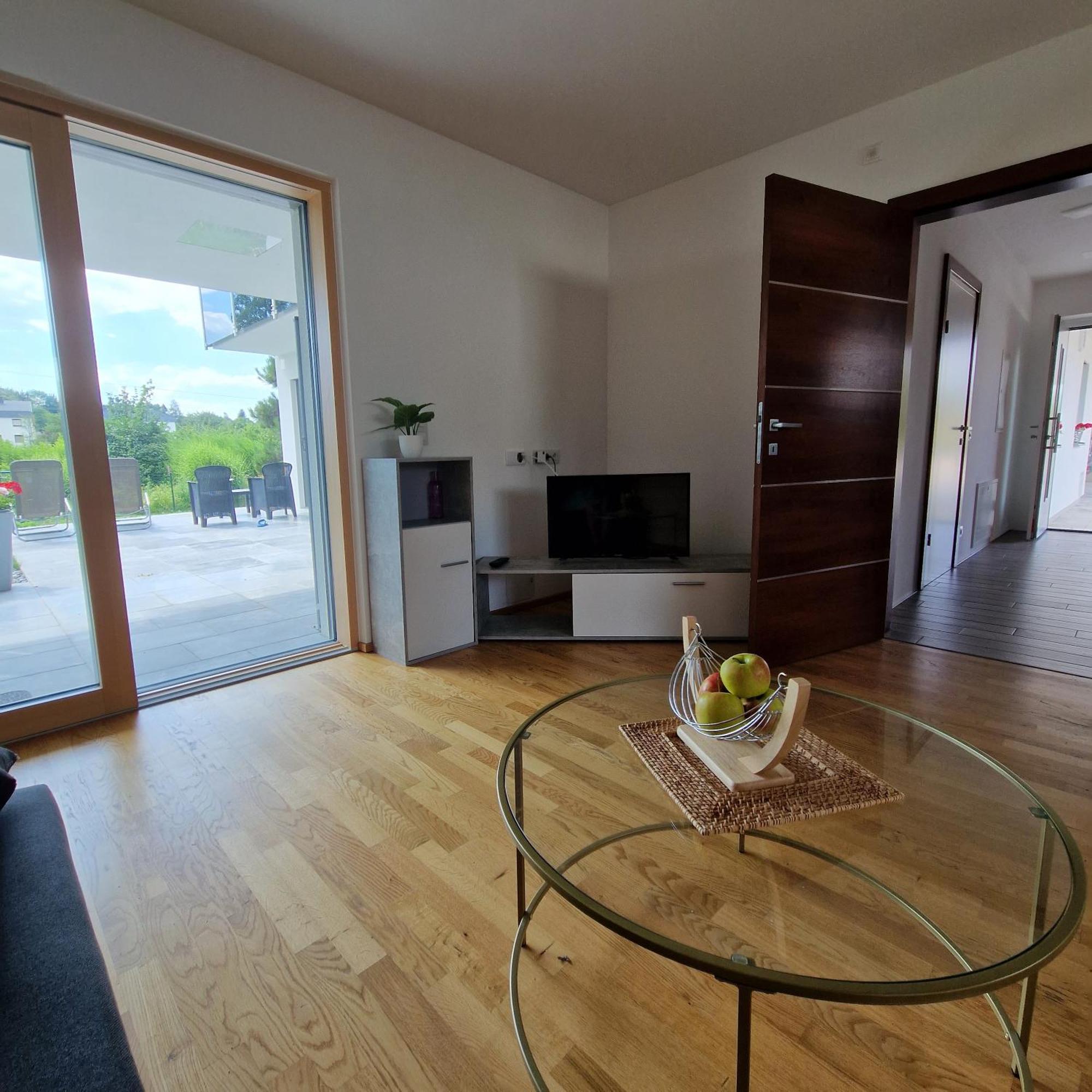 Comfy Plaza Apartment